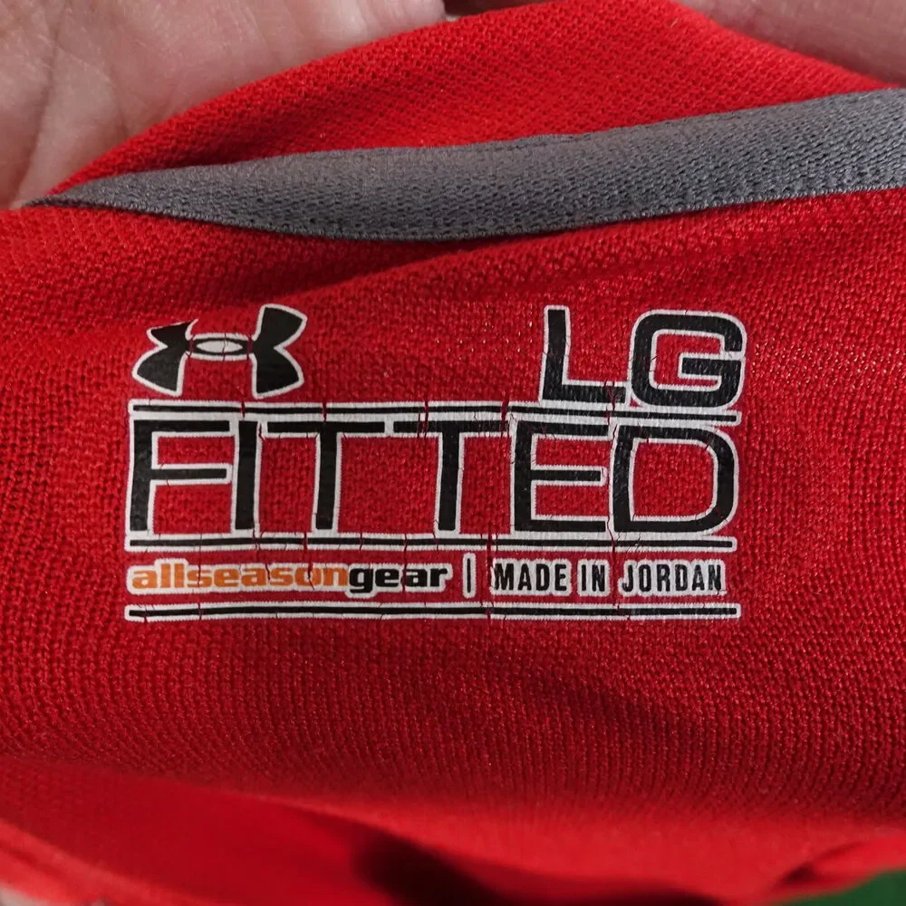 UNDER ARMOUR ALL SEASON GEAR FITTED RED LONG SLEEVE ATHLETIC TSHIRT SIZE L LARGE